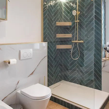Focus Apartment *